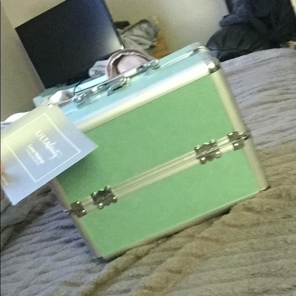 Ulta beauty makeup box!💗(brand new, with tags)